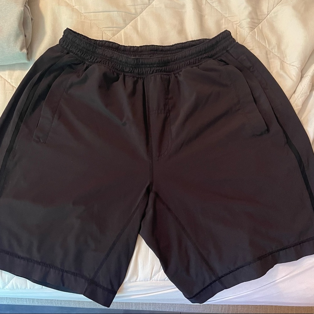 Lululemon men pacebreaker short